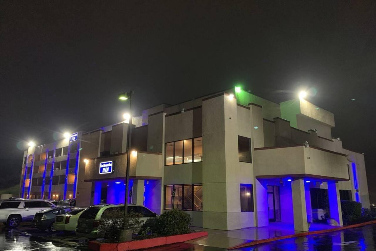 San Bernandino Inn & Suites Сан Бернардино Екстериор снимка