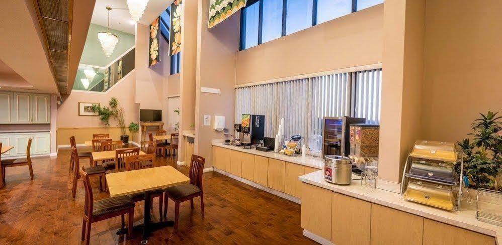 San Bernandino Inn & Suites Сан Бернардино Екстериор снимка